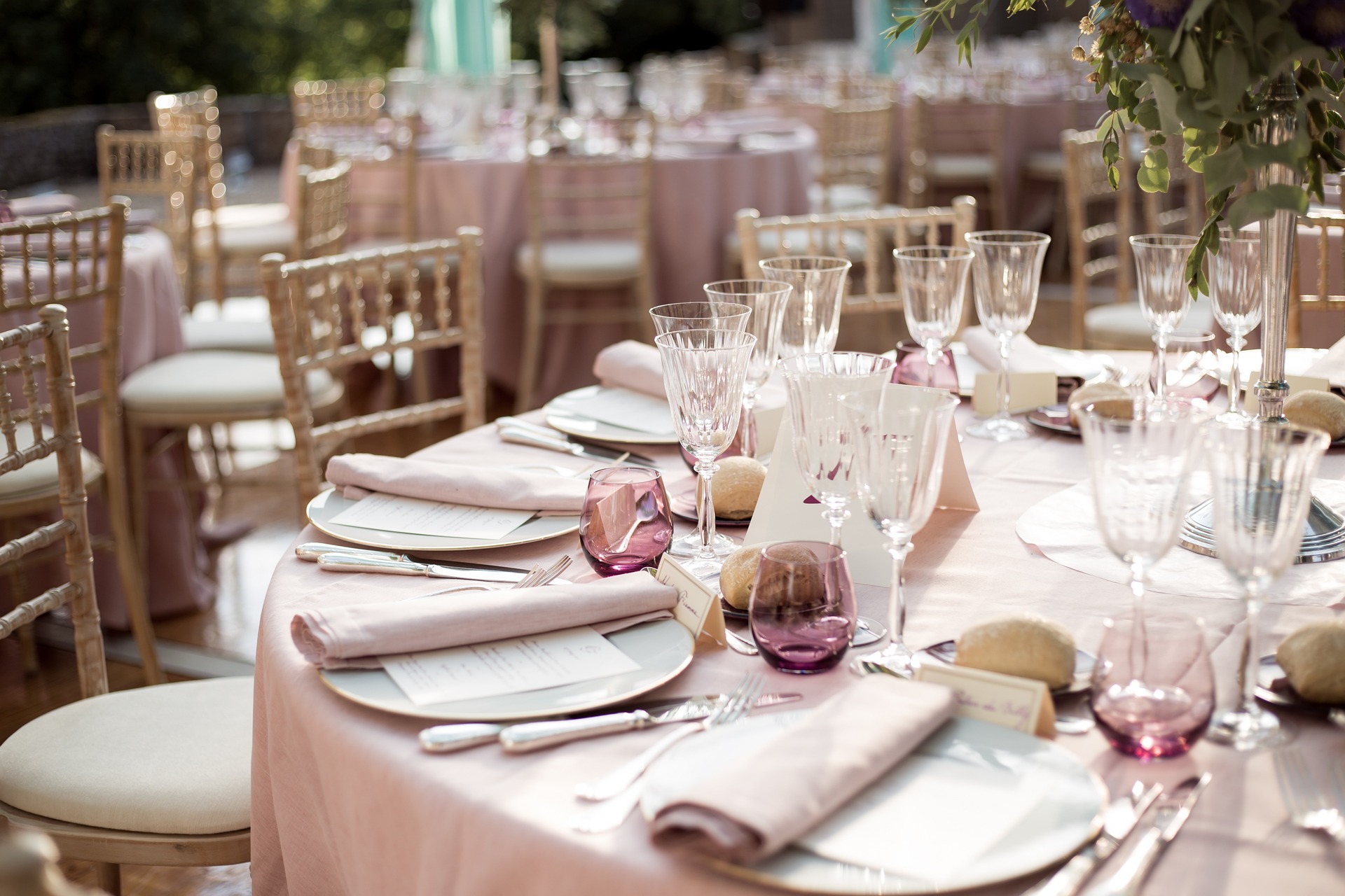 ¿Qué tipo de papel usar para invitaciones de boda?