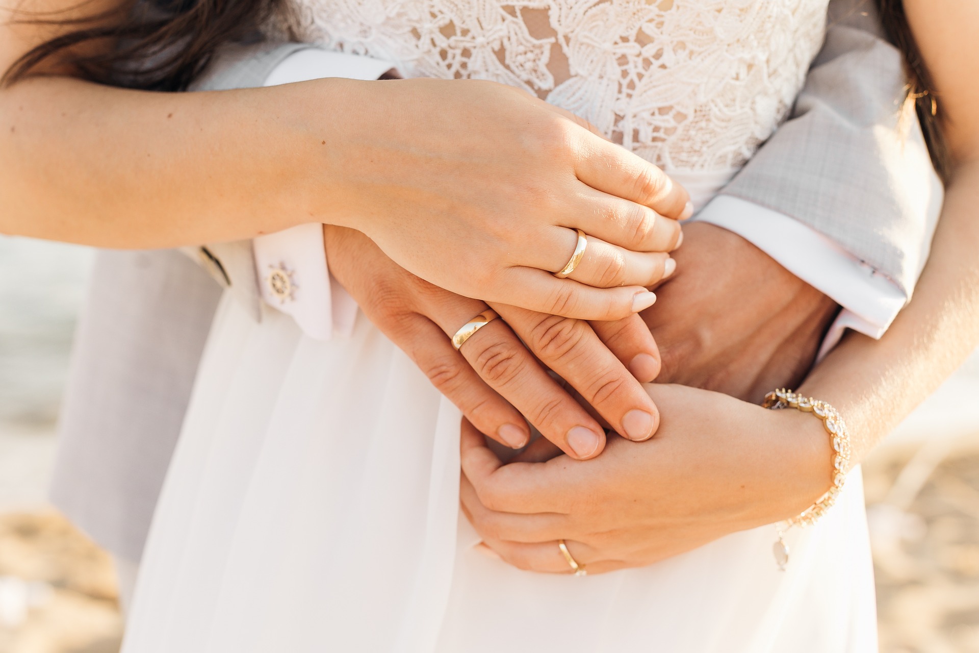 ¿Qué frases poner en una invitacion de boda?