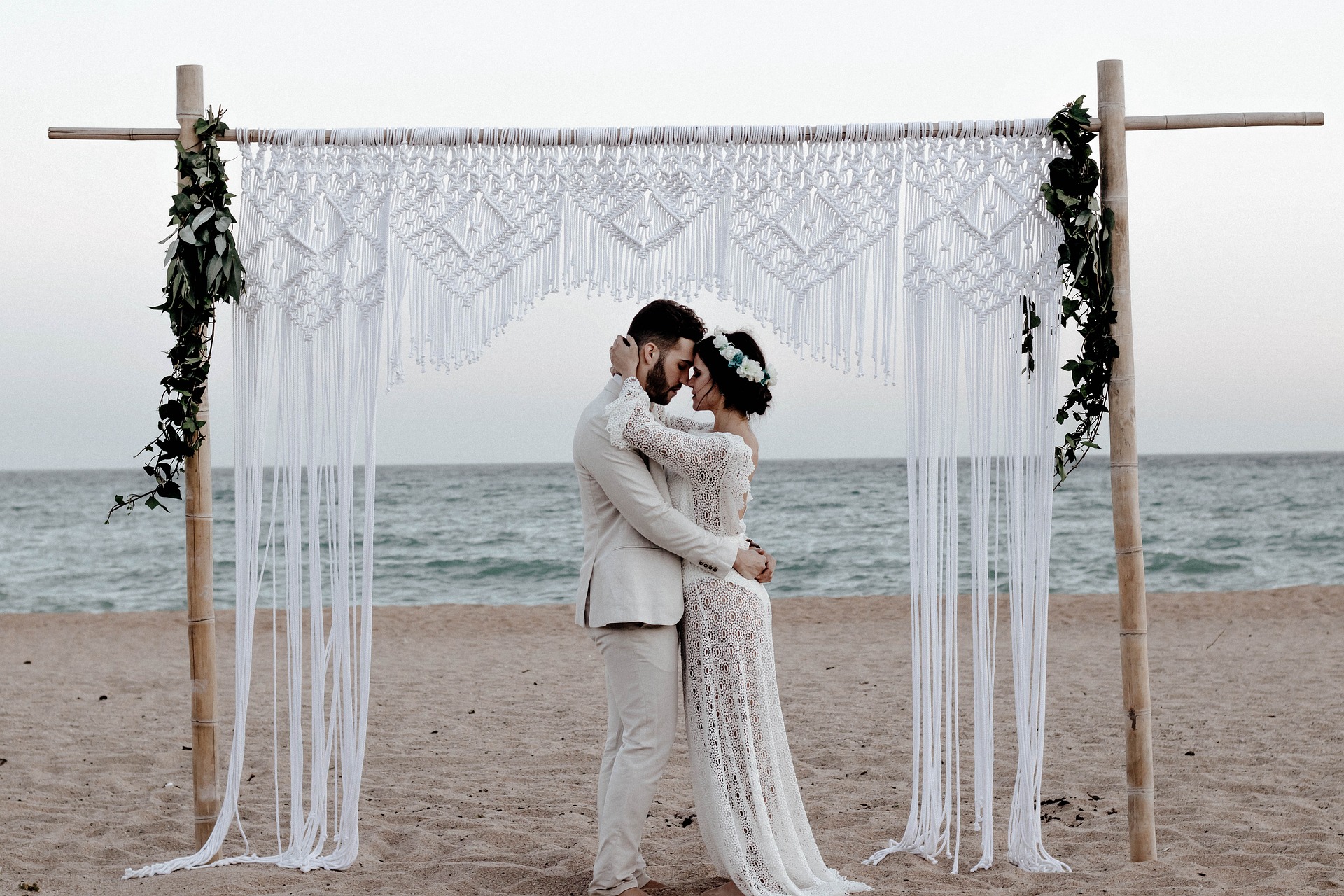 ¿Cómo hacer una boda bonita y barata?