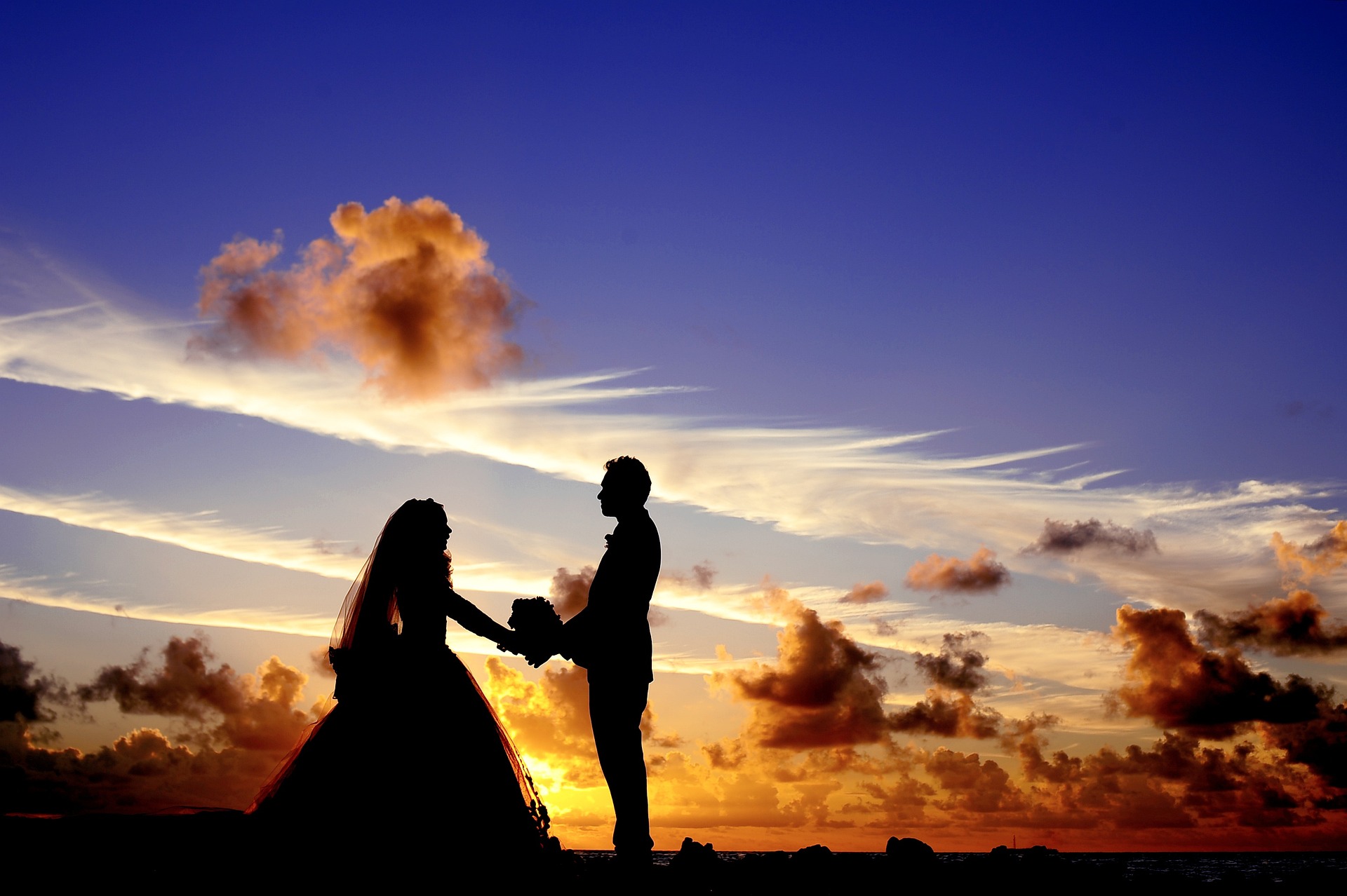 ¿Qué se necesita para una boda religiosa sencilla?