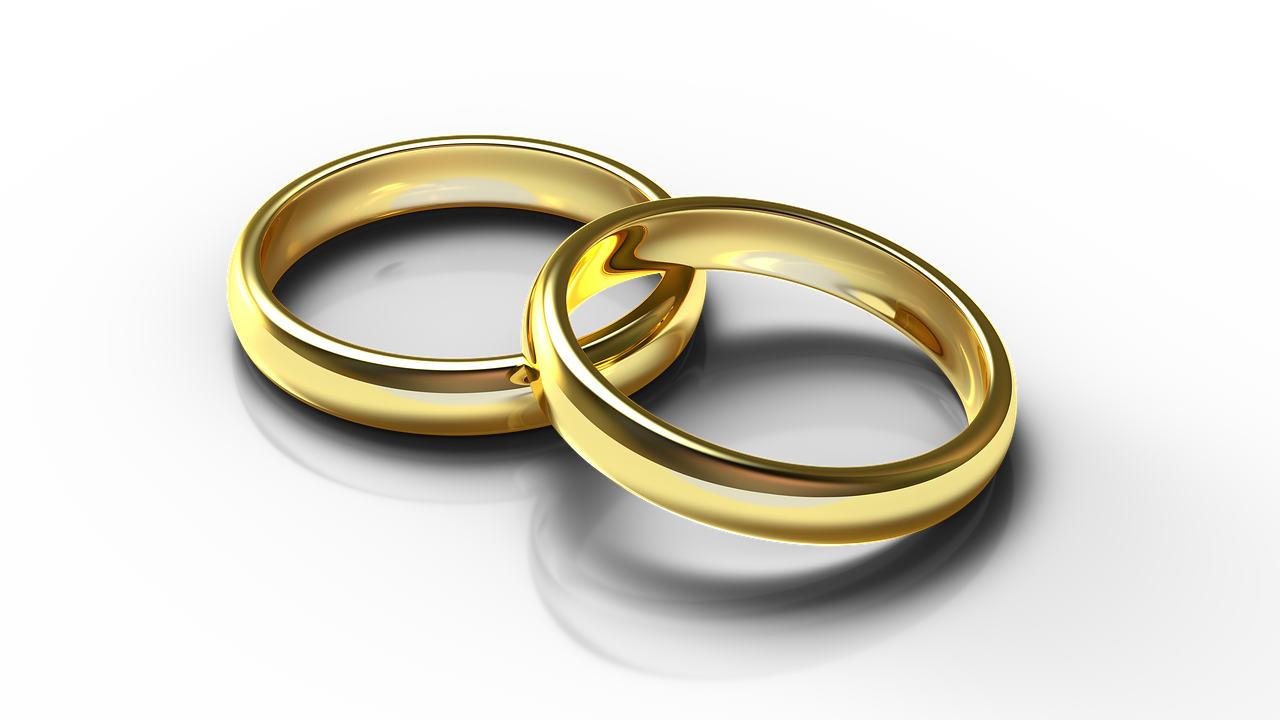 ¿Dónde se pone el anillo de casado?