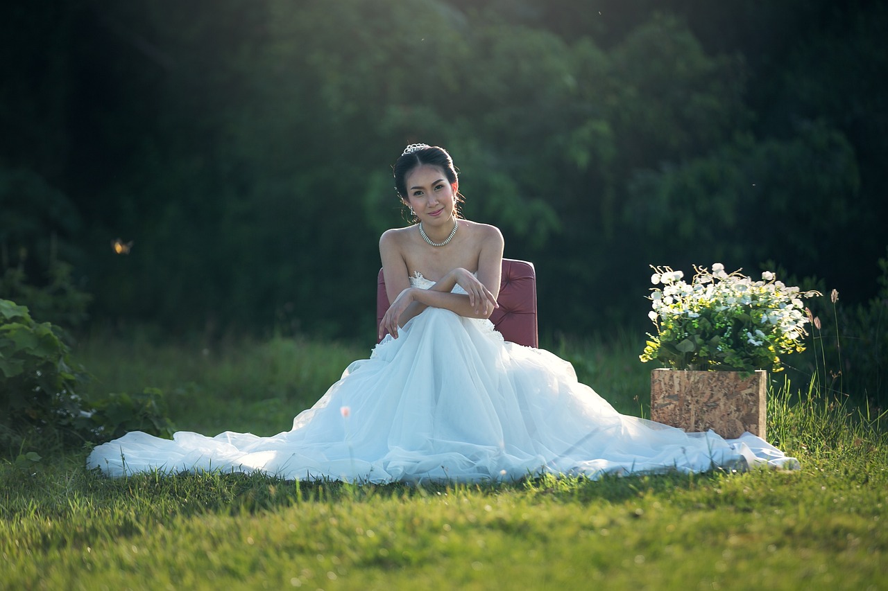 ¿Qué vestido llevar a una boda de tarde noche?