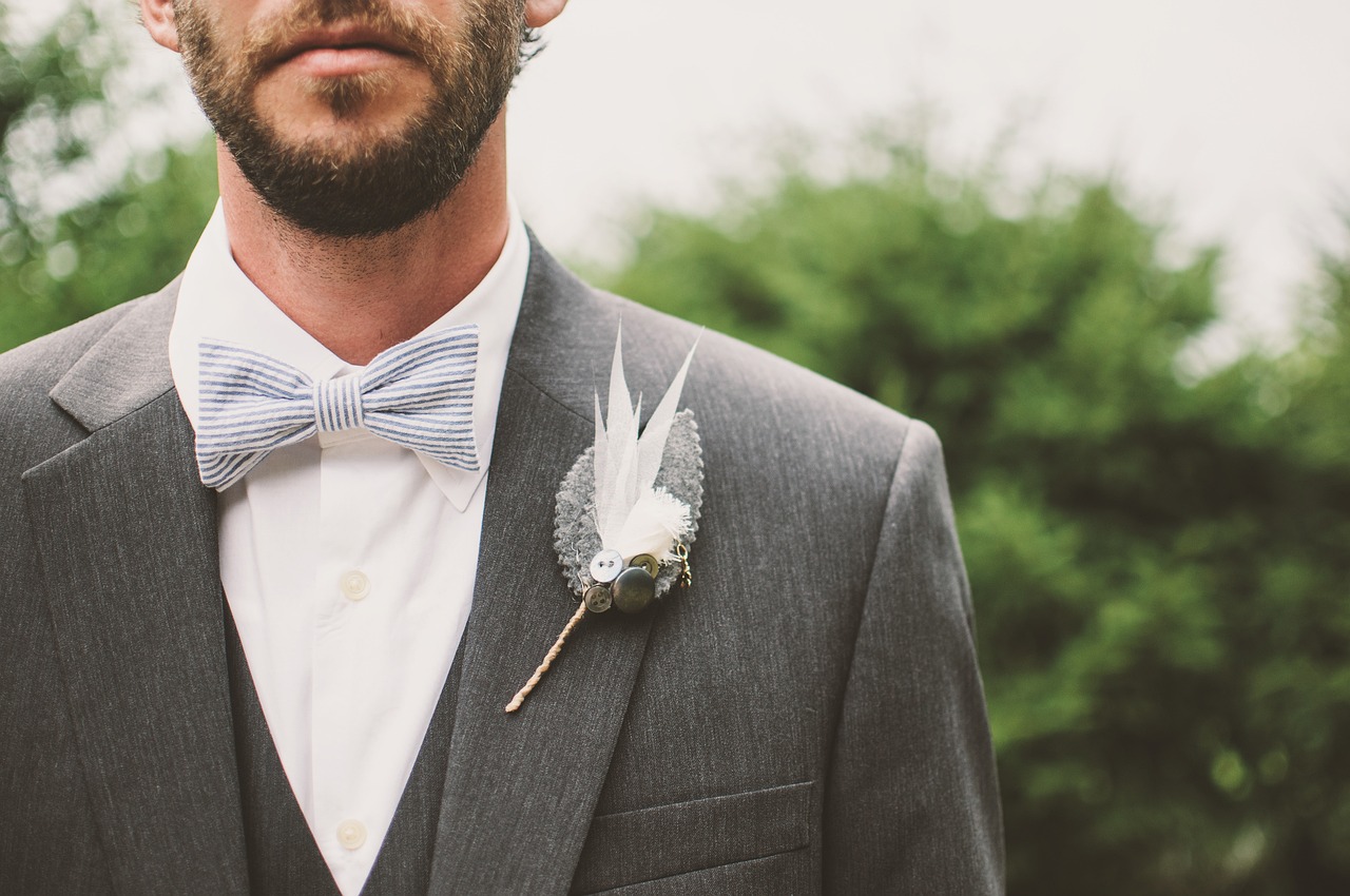 ¿Cómo se llaman los trajes de hombre para boda?