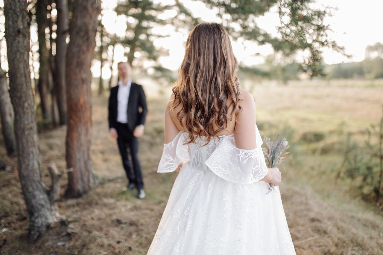 ¿Cuánto cuesta un vestido de novia sencillo?