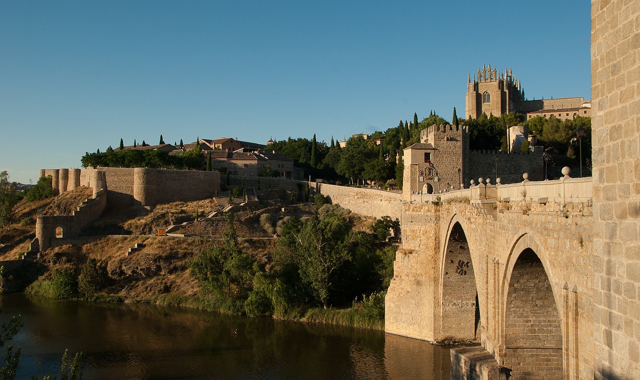 ¿Dónde te deja el bus en Toledo?