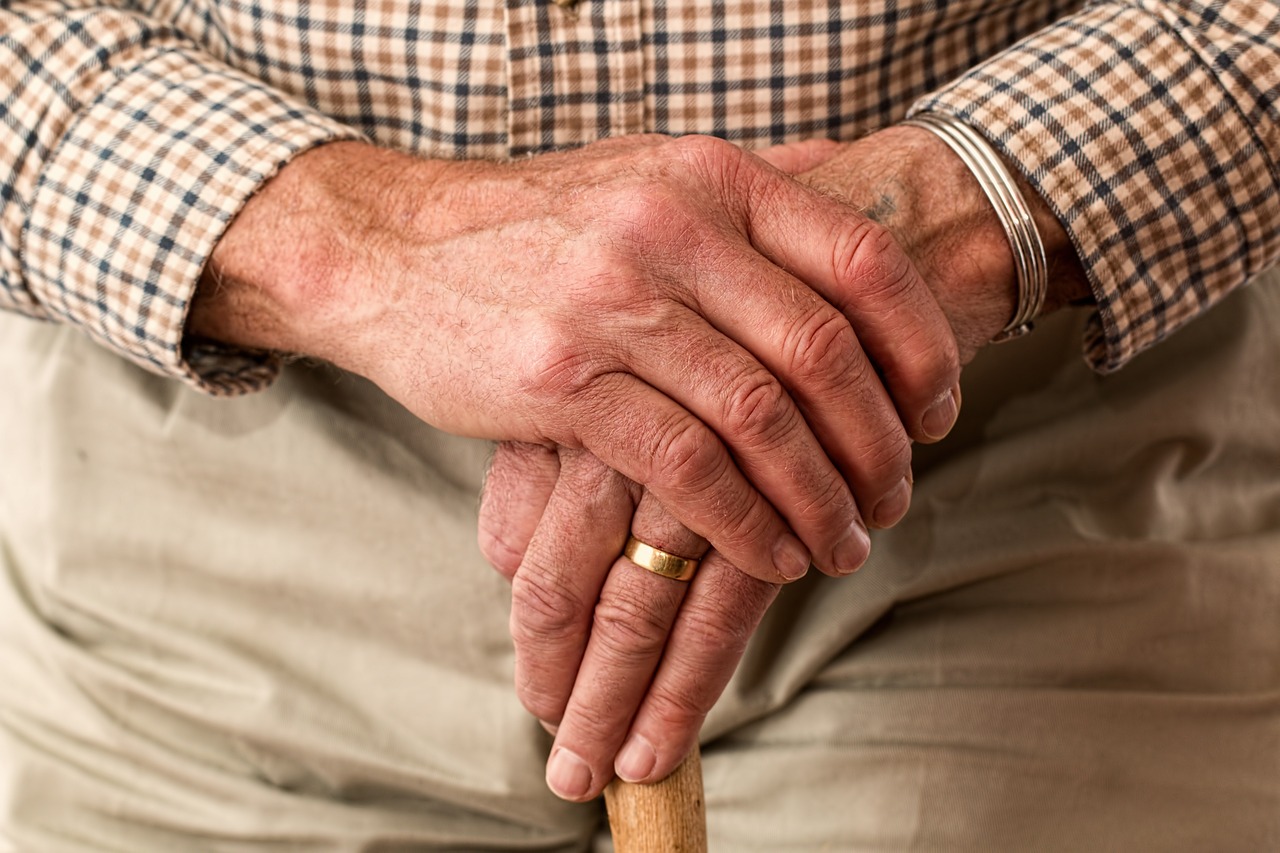 ¿Qué anillo se da a los 25 años de casados?