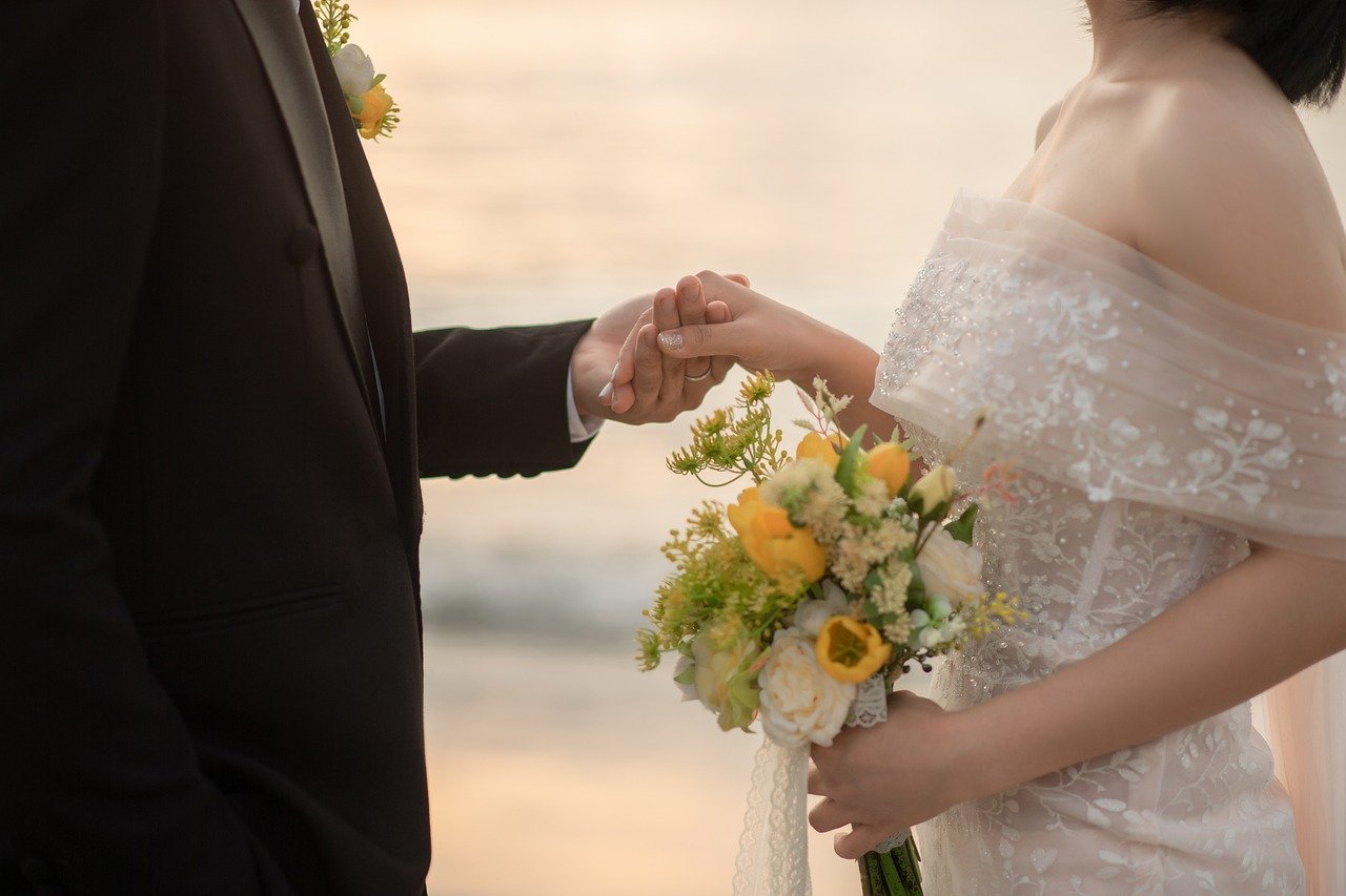 ¿Qué tipo de vestido se usa en una boda en la playa?