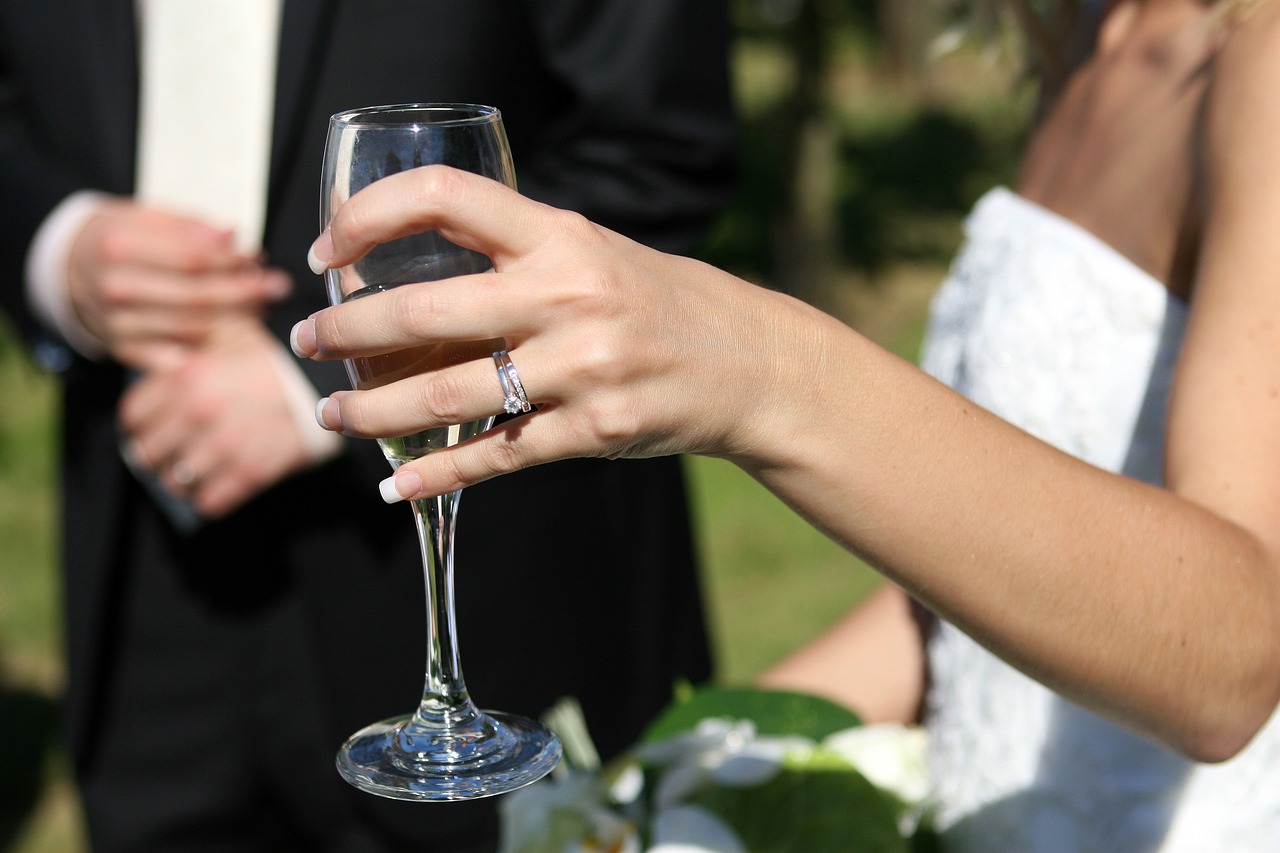 ¿Qué se necesita para hacer una boda al aire libre?