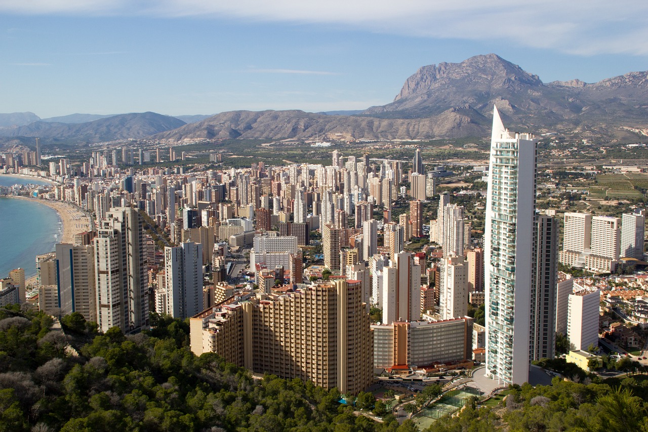 ¿Cómo se llama el hotel más alto de Benidorm?