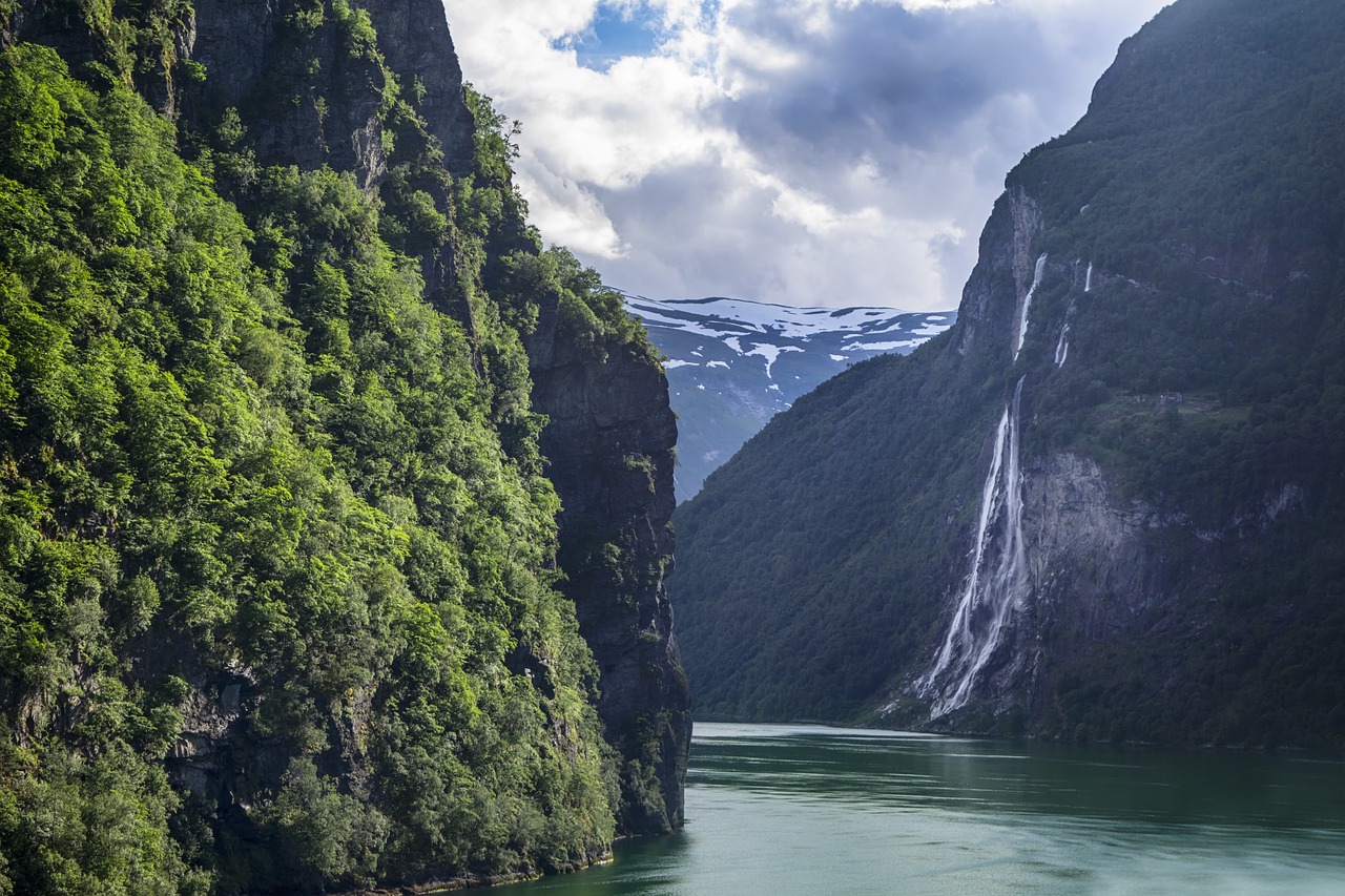 ¿Cuál es la mejor epoca para ir a los fiordos noruegos?